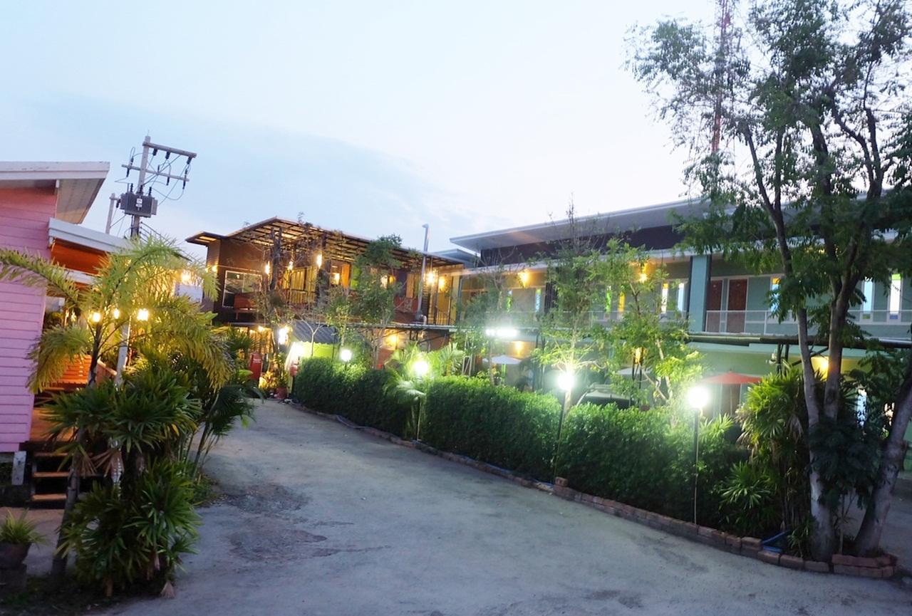 Suphan Wanwarn Resort 수판 부리 외부 사진