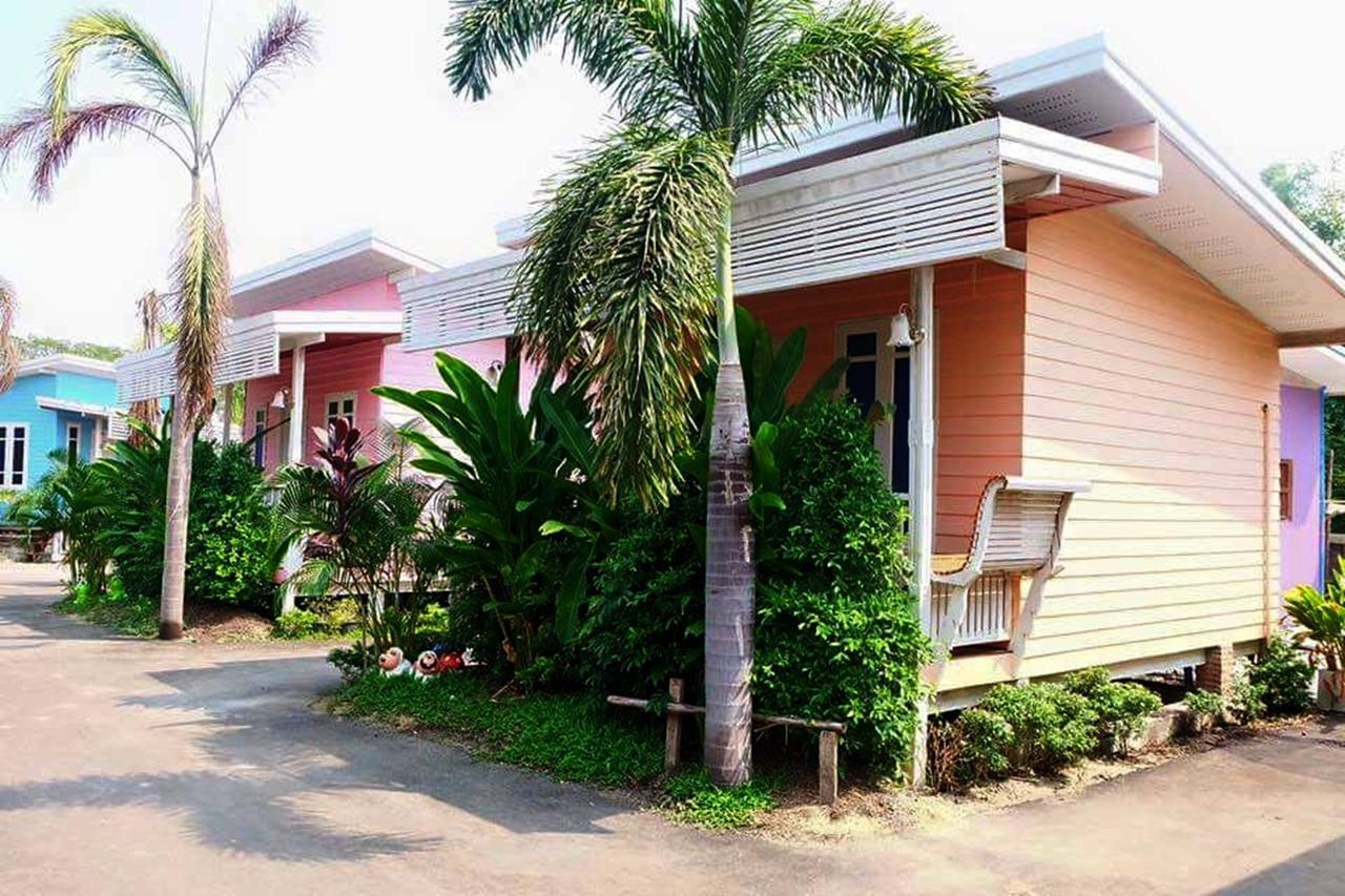 Suphan Wanwarn Resort 수판 부리 외부 사진