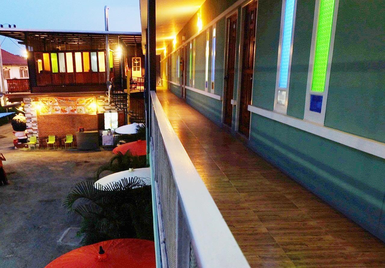 Suphan Wanwarn Resort 수판 부리 외부 사진